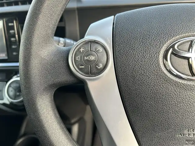 トヨタ アクア S 岡山県 2016(平28)年 16.7万km シルバーM 登録時走行距離166297km/ワンオーナー/純正ナビ/フルセグTV(AM/FM/CD/DVD/Bluetooth)/バックカメラ/ビルトインETC/ドライブレコーダー/トヨタセーフティセンスC/・プリクラッシュセーフティ/・オートマチックハイビーム/・レーンディバーチャーアラート/横滑り防止装置/純正フロアマット/電動格納ミラー/ヘッドライトレベライザー/ステアリングスイッチ/プッシュスタート/スマートキー