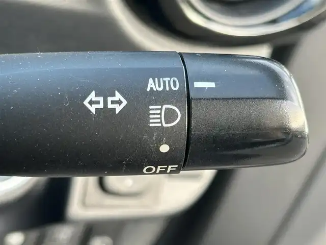 トヨタ アクア S 岡山県 2016(平28)年 16.7万km シルバーM 登録時走行距離166297km/ワンオーナー/純正ナビ/フルセグTV(AM/FM/CD/DVD/Bluetooth)/バックカメラ/ビルトインETC/ドライブレコーダー/トヨタセーフティセンスC/・プリクラッシュセーフティ/・オートマチックハイビーム/・レーンディバーチャーアラート/横滑り防止装置/純正フロアマット/電動格納ミラー/ヘッドライトレベライザー/ステアリングスイッチ/プッシュスタート/スマートキー