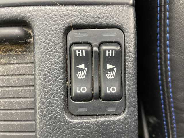 スバル レヴォーグ 1．6GT－S アイサイト 道央・札幌 2018(平30)年 5.6万km ダークグレーメタリック ・4WD/・サンルーフ/・純正ナビ/・BT&CD&DVD&USB&SD/・バックカメラ/・サイドカメラ/・デジタルインナーミラー/・アイサイトセーフティプラス/・レーダークルーズコントロール/・ブラインドスポットモニター/・レザーシート/・D席メモリシート/・前席パワーシート/・前席シートヒーター/・ビルトインETC/・前後コーナーセンサー/・LEDヘッドライト/・オートライト/・オートマチックハイビーム/・スマートキー/・プッシュスタート