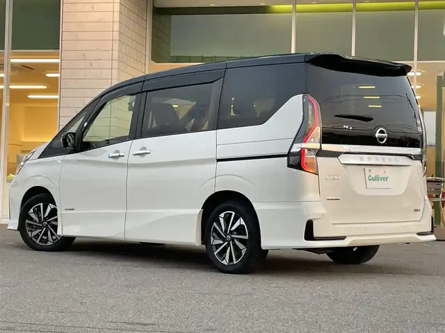 日産 セレナ ハイウェイスター V 兵庫県 2020(令2)年 6.8万km ブリリアントホワイトパール 2トーン 社外7インチナビ/フルセグ/Bluetooth接続/フリップダウンモニター（ALPINE）/両側パワースライドドア/プロパイロット/アラウンドビュー/デジタルインナーミラー/ETC/追従クルーズコントロール/ドアバイザー/純正フロアマット/LEDヘッドライト