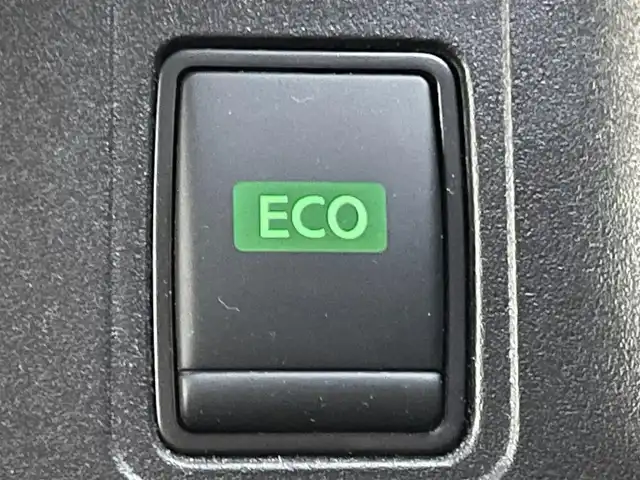 日産 セレナ ハイウェイスター V 兵庫県 2020(令2)年 6.8万km ブリリアントホワイトパール 2トーン 社外7インチナビ/フルセグ/Bluetooth接続/フリップダウンモニター（ALPINE）/両側パワースライドドア/プロパイロット/アラウンドビュー/デジタルインナーミラー/ETC/追従クルーズコントロール/ドアバイザー/純正フロアマット/LEDヘッドライト