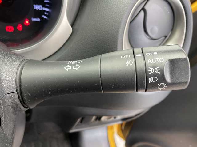 日産 ジューク 15RX Vセレクション 栃木県 2017(平29)年 3.4万km サンライトイエロー 社外ナビ(パナソニック製)/(CD/DVD/フルセグTV/Bluetooth)/全方位リアカメラ/レーンキープアシスト/衝突軽減システム/横滑り防止装置/禁煙車/純正アルミホイール/純正フロアマット/シガーライター/スマートキー/プッシュスタート/盗難防止装置システム/電動格納ミラー