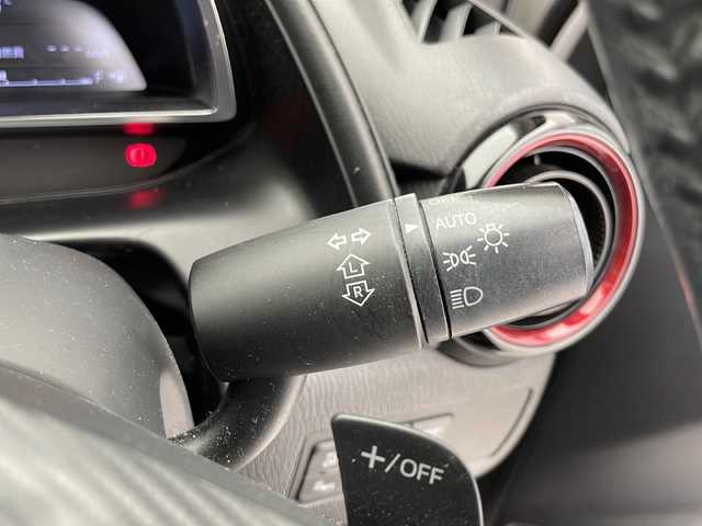 マツダ ＣＸ－３ XD ツーリング 千葉県 2015(平27)年 6.5万km セラミックM ワンオーナー/純正ナビ/フルセグTV CD DVD BT/ヘッドアップディスプレイ/バックカメラ/クルーズコントロール/スマートシティーブレーキサポート/トラクションコントロールシステム/ブラインドスポットモニタリング/ETC/スマートキー/プッシュスタート/ステアリングスイッチ/ISOFIX/リアプライバシーガラス/ドアバイザー/電動格納ミラー/ハーフレザーシート/純正18インチアルミホイール/本革巻きステアリング