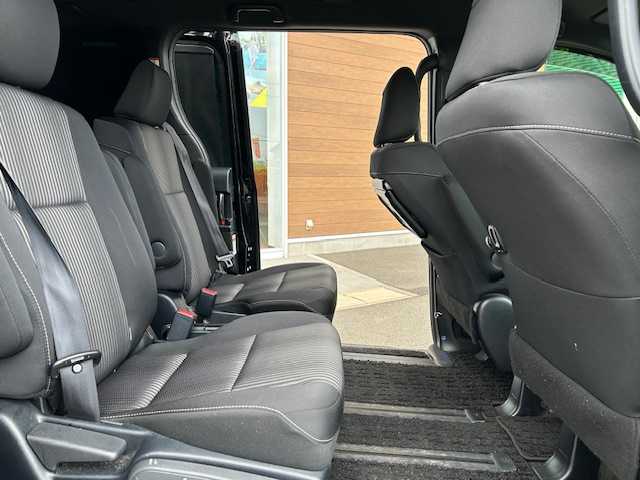トヨタ ヴォクシー ZS 煌Ⅱ 静岡県 2020(令2)年 4.1万km ブラック ALPINE9型ナビ（フルセグTV/HDMI/BT/DVD)/ALPINE１０inフリップダウンモニター/両側パワースライドドア/バックカメラ/ビルトインETC/オートライト/クルーズコントロール/LEDヘッドライト/クリアランスソナー/アイドリングストップ/純正16inAW/プッシュスタート/スマートキー/スペアキー１/保障証/取扱説明書
