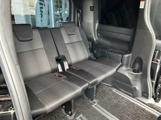 トヨタ ヴォクシー ZS 煌Ⅱ 静岡県 2020(令2)年 4.1万km ブラック ALPINE9型ナビ（フルセグTV/HDMI/BT/DVD)/ALPINE１０inフリップダウンモニター/両側パワースライドドア/バックカメラ/ビルトインETC/オートライト/クルーズコントロール/LEDヘッドライト/クリアランスソナー/アイドリングストップ/純正16inAW/プッシュスタート/スマートキー/スペアキー１/保障証/取扱説明書