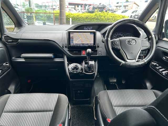 トヨタ ヴォクシー ZS 煌Ⅱ 静岡県 2020(令2)年 4.1万km ブラック ALPINE9型ナビ（フルセグTV/HDMI/BT/DVD)/ALPINE１０inフリップダウンモニター/両側パワースライドドア/バックカメラ/ビルトインETC/オートライト/クルーズコントロール/LEDヘッドライト/クリアランスソナー/アイドリングストップ/純正16inAW/プッシュスタート/スマートキー/スペアキー１/保障証/取扱説明書