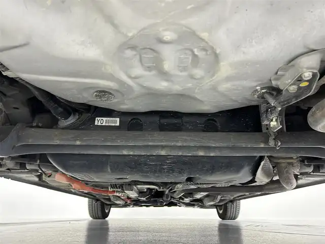 トヨタ アクア G ブラックソフトレザーセレ 佐賀県 2014(平26)年 11.9万km グレーメタリック 純正7型ナビ/ＡＭ/ＦＭ/CD/DVD/Bluetooth/フルセグTV/バックカメラ/コーナーセンサー/合皮シート/ETC/LEDヘッドライト/フォグランプ/オートエアコン/盗難防止装置/横滑り防止装置/オートライト/スマートキー/スペアキー有/プッシュスタート/純正フロアマット/純正15インチアルミホイール	/ドアバイザー/革巻きステリング/ステアリングスイッチ/電動格納ミラー