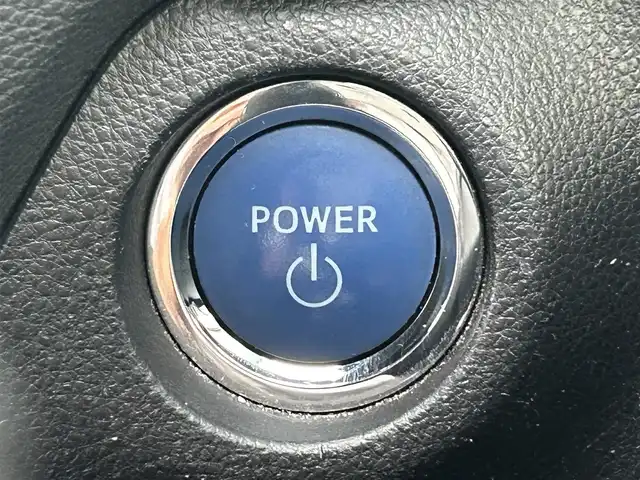 トヨタ ＲＡＶ４ ハイブリットG 福岡県 2019(令1)年 8.3万km ホワイトパールクリスタルシャイン ・純正ナビ　9インチ/（BLUETOOTH/フルセグ/バックカメラ/DVD再生/・ワンオーナー/・ETC/・クルーズコントロール/・コーナーセンサー/・クリアランスソナー/・衝突軽減システム/・レーンキープアシスト/・電動リアゲート/・電動格納ミラー/・純正フロアマット/・CDチェンジャー/・ドアバイザー/・プッシュスタート/・AC100V/・保証書/・取扱説明書