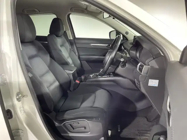 マツダ ＣＸ－５ XD プロアクティブ 神奈川県 2019(平31)年 5.3万km スノーフレイクホワイトパールマイカ i-ACTIVSENSE/・アドバンスト・スマート・シティ・ブレーキ・サポート（夜間歩行者検知機能付き）/・AT誤発進抑制制御/・スマート・シティ・ブレーキ・サポート/・レーンキープ・アシスト・システム/・アダプティブ・LED・ヘッドライト/・ドライバー・アテンション・アラート/・マツダ・レーダー・クルーズ・コントロール/・クルージング＆トラフィック・サポート/・360°ビュー・モニター＋フロントパーキングセンサー/・交通標識認識システム/純正ナビ/・BT/フルセグTV/AUX/USB/AM/FM/BOSEスピーカー/ETC/ドライブレコーダー/MTモード/パワーシート(D)/シートヒーター(D/N)/パワーバックドア/電子サイドブレーキ/オートホールド/革巻きステアリング/ステアリングスイッチ/Autoライト/ステアリングヒーター/アイドリングストップ機能/コーナーセンサー/TVキャンセラー/社外レーダー/電動格納ミラー/ウィンカーミラー/純正アルミホイール/純正フロアマット/ドアバイザー