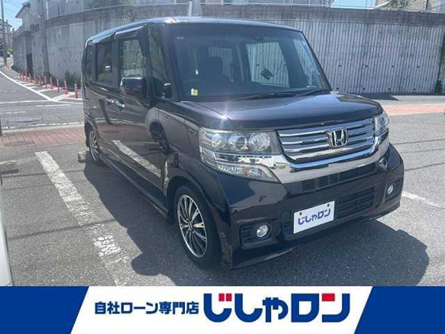 ホンダ Ｎ ＢＯＸ カスタム ターボ SSパッケージ 福岡県 2014(平26)年 9.2万km プレミアムゴールドパープルパール (株)IDOMが運営する【じしゃロン八幡西店】の自社ローン専用車両になります。こちらは現金またはオートローンご利用時の価格です。自社ローンご希望の方は別途その旨お申付けください。/純正メモリナビ【VXM-142VFi】/(Bluetooth/CD/DVD/フルセグTV)/衝突軽減ブレーキ/両側電動スライドドア/クルーズコントロール(追従なし)/社外前後ドライブレコーダー/パドルシフト/横滑り防止機能/ステアリングリモコン/バックカメラ/ETC/エンジンプッシュスタート/純正15インチアルミホイール/カーテンエアバッグ/スマートキー