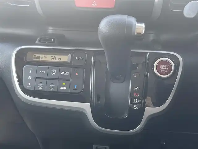 ホンダ Ｎ ＢＯＸ カスタム ターボ SSパッケージ 福岡県 2014(平26)年 9.2万km プレミアムゴールドパープルパール (株)IDOMが運営する【じしゃロン八幡西店】の自社ローン専用車両になります。こちらは現金またはオートローンご利用時の価格です。自社ローンご希望の方は別途その旨お申付けください。/純正メモリナビ【VXM-142VFi】/(Bluetooth/CD/DVD/フルセグTV)/衝突軽減ブレーキ/両側電動スライドドア/クルーズコントロール(追従なし)/社外前後ドライブレコーダー/パドルシフト/横滑り防止機能/ステアリングリモコン/バックカメラ/ETC/エンジンプッシュスタート/純正15インチアルミホイール/カーテンエアバッグ/スマートキー