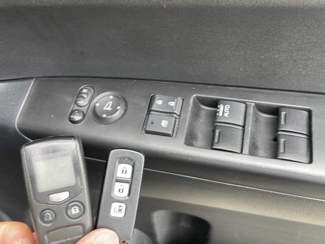 ホンダ Ｎ ＢＯＸ G Lパッケージ 青森県 2014(平26)年 9.6万km スマートブラック 4WD/ワンオーナー/純正CDオーディオ/左パワースライドドア/純正エンジンスターター/スマートキー/プッシュスタート/アイドリングストップ/HIDライト/社外14インチアルミ夏タイヤ/純正14インチスタッドレスタイヤ有/純正フロアマット/H29.R1.R3.R5記録簿有/スペアキー/保証書・取説書