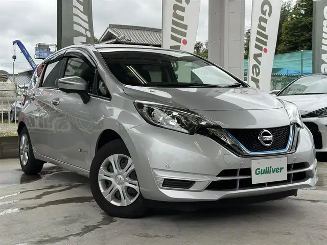 日産 ノート e－パワー B 兵庫県 2020(令2)年 2.9万km ブリリアントシルバー アラウンドビューモニター/インテリジェントルームミラー/カロッツェリアオーディオ/ETC/パーキングセンサー/エマージェンシーブレーキサポート/車線逸脱警報/オートライト/電格ミラー/プッシュスタート/スマートキー