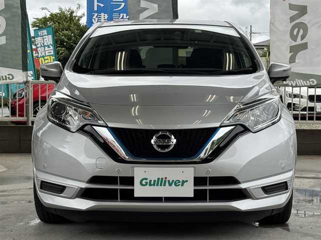 日産 ノート e－パワー B 兵庫県 2020(令2)年 2.9万km ブリリアントシルバー アラウンドビューモニター/インテリジェントルームミラー/カロッツェリアオーディオ/ETC/パーキングセンサー/エマージェンシーブレーキサポート/車線逸脱警報/オートライト/電格ミラー/プッシュスタート/スマートキー