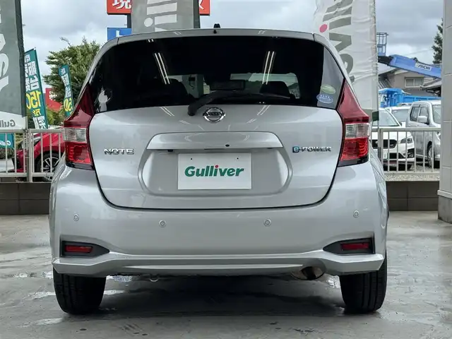 日産 ノート e－パワー B 兵庫県 2020(令2)年 2.9万km ブリリアントシルバー アラウンドビューモニター/インテリジェントルームミラー/カロッツェリアオーディオ/ETC/パーキングセンサー/エマージェンシーブレーキサポート/車線逸脱警報/オートライト/電格ミラー/プッシュスタート/スマートキー