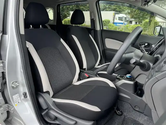 日産 ノート e－パワー B 兵庫県 2020(令2)年 2.9万km ブリリアントシルバー アラウンドビューモニター/インテリジェントルームミラー/カロッツェリアオーディオ/ETC/パーキングセンサー/エマージェンシーブレーキサポート/車線逸脱警報/オートライト/電格ミラー/プッシュスタート/スマートキー