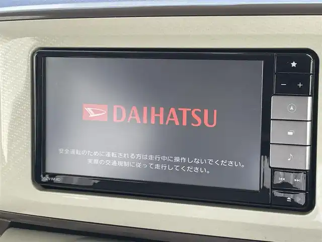 ダイハツ ムーヴ キャンバス G メイクアップ リミテッド　SAⅢ 福岡県 2018(平30)年 4.5万km パールホワイトⅢ/ナチュラルベージュマイカメタリック 2トーン スマートアシスト/衝突軽減/レーンアシスト/オートハイビーム/クリアランスソナー/純正ナビ（ＮＳＺＮ－Ｗ６８Ｄ）/フルセグTV/CD/DVD/BT/AM/FM/SD/全周囲カメラ/両側パワースライドドア/アイドリングストップ/ＬＥＤオートライト/フォグランプ/ステアリングリモコン/スマートキー/プッシュスタート