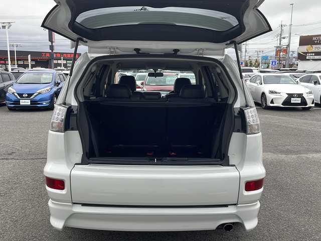 三菱 アウトランダー ナビコレ ROADEST 24G 徳島県 2011(平23)年 11.3万km ピュアホワイトP HDDナビ　J-05/バックカメラ/ETC/LEDヘッドライト/ハーフレザーシート/純正サイドエアロ/純正18インチアルミホイール/パドルシフト/純正フロアマット/純正ドアバイザー/ステアリングリモコン/センターコンソール/取扱説明書