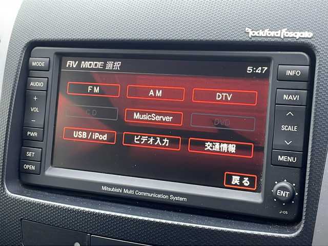三菱 アウトランダー ナビコレ ROADEST 24G 徳島県 2011(平23)年 11.3万km ピュアホワイトP HDDナビ　J-05/バックカメラ/ETC/LEDヘッドライト/ハーフレザーシート/純正サイドエアロ/純正18インチアルミホイール/パドルシフト/純正フロアマット/純正ドアバイザー/ステアリングリモコン/センターコンソール/取扱説明書
