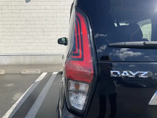 日産 デイズ HWS X プロパイロットED 静岡県 2019(平31)年 3.7万km ブラック インテリジェントエマージェンシーブレーキ/日産オリジナル9型ナビ（MM318D-L）/　AM　FM CD　DVD　MUSICSTOCKER　Bluetooth/フルセグTV/プロパイロット/アラウンドビューモニター/電動パーキングブレーキ/オートブレーキホールド/ナビ連動ドライブレコーダー/前後クリアランスソナー/アイドリングストップ/インテリジェントキー×２本/プッシュスタート/純正14インチアルミホイール/純正フロアマット