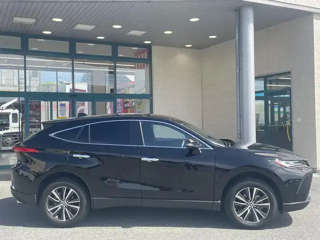 トヨタ ハリアー G 愛知県 2023(令5)年 1.9万km ブラック 禁煙車/純正HDDナビ/　AM/FM/USB/BT/フルセグTV/Miracast/ビルトインETC2.0/オートマチックハイビーム（AHB）/アダプティブクルーズコントロール（ACC）/レーンデパーチャーアラート（LDA）/プリクラッシュセーフティ（PCS）/前後クリアランスソナー（ICS）/パワーバックドア/デジタルインナーミラー/横滑り防止装置/電子パーキング/本革巻きステアリング/ステアリングスイッチ/純正18インチAW/純正フロアマット/LEDヘッドライト/フォグランプ/オートライト/W＋サイドエアバッグ/保証書/取説