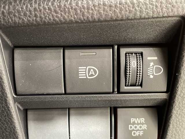 トヨタ ヴォクシー S－Z 栃木県 2023(令5)年 0.7万km アティチュードブラックマイカ 純正メモリナビ/（CD/DVD/フルセグTV/Bluetooth/USB/Miracast）/バックカメラ/モデリスタエアロ/純正フリップダウンモニター/トヨタセーフティセンス/コーナーセンサー/ビルトインETC2.0/前後ドライブレコーダー/両側パワースライドドア/パワーバックドア/ハーフレザーシート/前席シートヒーター/オートライト/LEDヘッドライト/横滑り防止装置/スマートキー/プッシュスタート/ステアリングスイッチ/革巻きステアリング/ウィンカーミラー/純正17インチアルミホイール/フロアマット