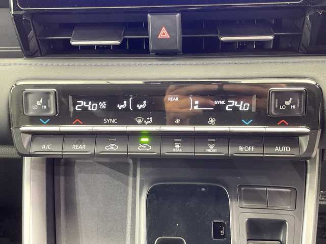 トヨタ ヴォクシー S－Z 栃木県 2023(令5)年 0.7万km アティチュードブラックマイカ 純正メモリナビ/（CD/DVD/フルセグTV/Bluetooth/USB/Miracast）/バックカメラ/モデリスタエアロ/純正フリップダウンモニター/トヨタセーフティセンス/コーナーセンサー/ビルトインETC2.0/前後ドライブレコーダー/両側パワースライドドア/パワーバックドア/ハーフレザーシート/前席シートヒーター/オートライト/LEDヘッドライト/横滑り防止装置/スマートキー/プッシュスタート/ステアリングスイッチ/革巻きステアリング/ウィンカーミラー/純正17インチアルミホイール/フロアマット