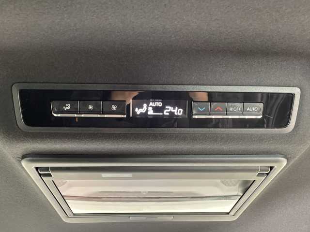 トヨタ ヴォクシー S－Z 栃木県 2023(令5)年 0.7万km アティチュードブラックマイカ 純正メモリナビ/（CD/DVD/フルセグTV/Bluetooth/USB/Miracast）/バックカメラ/モデリスタエアロ/純正フリップダウンモニター/トヨタセーフティセンス/コーナーセンサー/ビルトインETC2.0/前後ドライブレコーダー/両側パワースライドドア/パワーバックドア/ハーフレザーシート/前席シートヒーター/オートライト/LEDヘッドライト/横滑り防止装置/スマートキー/プッシュスタート/ステアリングスイッチ/革巻きステアリング/ウィンカーミラー/純正17インチアルミホイール/フロアマット