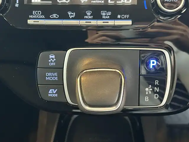 トヨタ アクア G 愛知県 2021(令3)年 10.1万km ブラスゴールドメタリック /純正メモリナビ//純正フルセグTV//AM/FM/DVD/CD/BT/USB//バックカメラ//ビルトインETC2.0//前後ドライブレコーダー//AC100V//追従機能付きクルーズコントロール//横滑り防止装置//衝突被害軽減ブレーキ//レーンアシスト//先行車発進告知機能//手動光軸調整ダイヤル//DRIVE/EV MODE//ステアスイッチ//純正LEDオートライト//オートハイビーム//純正フロアマット//ISOFIX//ライト付きバニティミラー//イモビライザー//本革巻きステアリング//ダブルエアバック//スマートキー//スペアキー1本//取扱説明書//ナビ説明書//保証書//記録簿(R5/R6/R7)