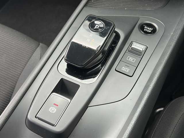 日産 ノート S 広島県 2021(令3)年 5.5万km ダークメタルグレー 禁煙車/エマージェンシーブレーキ/車線逸脱警報/ハイビームアシスト/速度標識認識/道路標識認識/アラウンドビューモニター/インテリジェントルームミラー/BSW+BSI+RCTA/社外ナビ（AVIC-RZ501）/・CD/DVD/Bluetooth/SD/リモコンドアミラー/インテリジェントキー/スペアキー