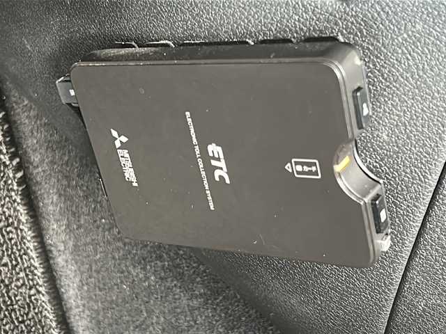 日産 ノート S 広島県 2021(令3)年 5.5万km ダークメタルグレー 禁煙車/エマージェンシーブレーキ/車線逸脱警報/ハイビームアシスト/速度標識認識/道路標識認識/アラウンドビューモニター/インテリジェントルームミラー/BSW+BSI+RCTA/社外ナビ（AVIC-RZ501）/・CD/DVD/Bluetooth/SD/リモコンドアミラー/インテリジェントキー/スペアキー