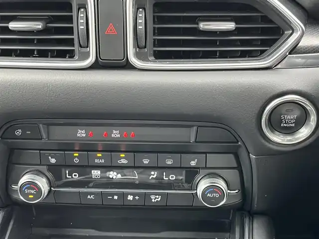 マツダ ＣＸ－８ XD ブラックトーンエディション 奈良県 2022(令4)年 2.9万km スノーフレイクホワイトパールマイカ 純正１０．２５インチナビ/（フルセグ／ＢＴ）/レーダークルーズコントロール/アラウンドビューモニター/ブラインドスポットモニター/前後コーナーセンサー/衝突軽減システム/レーンキープアシスト/パワーバックドア/ハーフレザーシート/運転席メモリーシート/前席パワーシート/全席シートヒーター/ステアリングヒーター/ワイヤレス充電/ETC/純正19インチAW