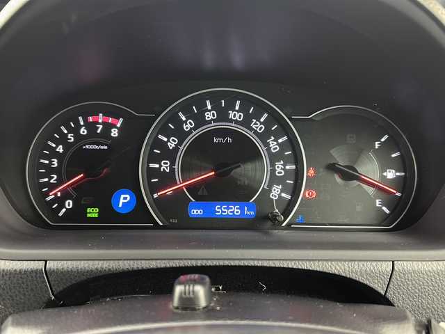 トヨタ ノア 宮城県 2018(平30)年 5.6万km ホワイトパールクリスタルシャイン 禁煙車/トヨタセーフティーセンス/・プリクラッシュセーフティーシステム/・オートマチックハイビーム/・レーンディバーチャーアラート/・クルーズコントロール/純正10インチナビ/（BT.AM.FM.CD.DVD.SD）/バックカメラ/フルセグテレビ/ビルトインETC2.0/前方ドライブレコーダー/両側パワースライドドア/プッシュスタート/スマートキー/革巻きステアリング/ステアリングスイッチ/ハーフレザーシート/3列シート/ロールサンシェード/シートバックテーブル/純正フロアマット/純正16インチアルミホイール/LEDヘッドライト/LEDフォグランプ/純正ドアバイザー/横滑り防止機能/アイドリングストップ