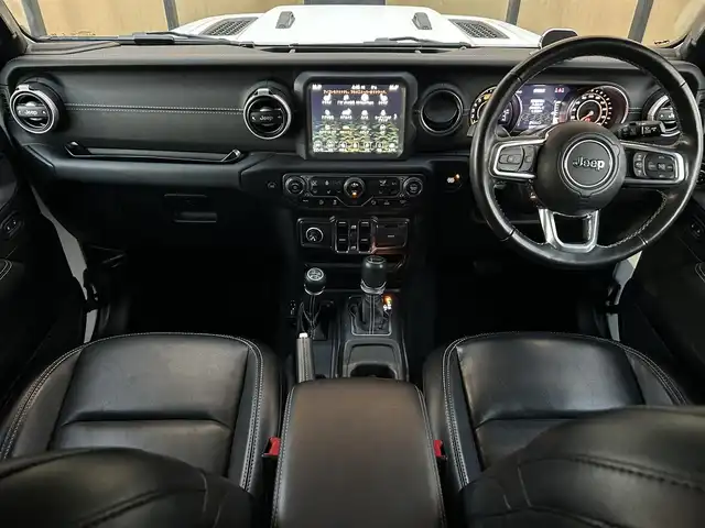 クライスラー・ジープ ラングラー アンリミテッド サハラ 石川県 2021(令3)年 3.4万km ブライトホワイト ワンオーナー/4WD/純正ナビ/　Bluetooth・USB・AUX・AppleCarPlay/ALPINEサウンド/フルセグTV/ETC2.0/バックカメラ/前後ドライブレコーダー/アダプティブクルーズコントロール/ブラインドスポットモニター/シートヒーター/ステアリングヒーター/アンチロック・ブレーキ・システム/衝突被害軽減システム/横滑り防止装置/前後コーナーセンサー/盗難防止装置/オートマチックハイビーム/ダウンヒルアシストコントロール/純正アルミホイール/スマートキー