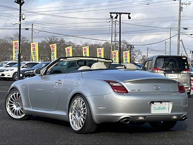 レクサス ＳＣ 430 道央・札幌 2006(平18)年 11.6万km プレミアムシルバーM 純正ナビ/【ＣＤ／ＭＤ／ＡＵＸ／ＴＶ】/マークレビンソン/バックカメラ/レザーシート/前席シートヒーター/前席パワーシート／シートメモリ/ＬＥＤ/フォグランプ/オートライト/横滑り防止装置/エアサスペンション【カズサス】/社外マフラー/ウッドコンビステアリング/クルーズコントロール/電動格納ミラー/ミラーヒーター