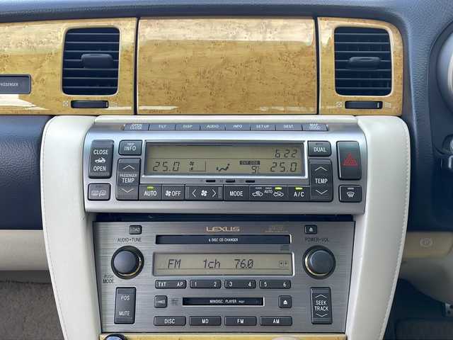 レクサス ＳＣ 430 道央・札幌 2006(平18)年 11.6万km プレミアムシルバーM 純正ナビ/【ＣＤ／ＭＤ／ＡＵＸ／ＴＶ】/マークレビンソン/バックカメラ/レザーシート/前席シートヒーター/前席パワーシート／シートメモリ/ＬＥＤ/フォグランプ/オートライト/横滑り防止装置/エアサスペンション【カズサス】/社外マフラー/ウッドコンビステアリング/クルーズコントロール/電動格納ミラー/ミラーヒーター