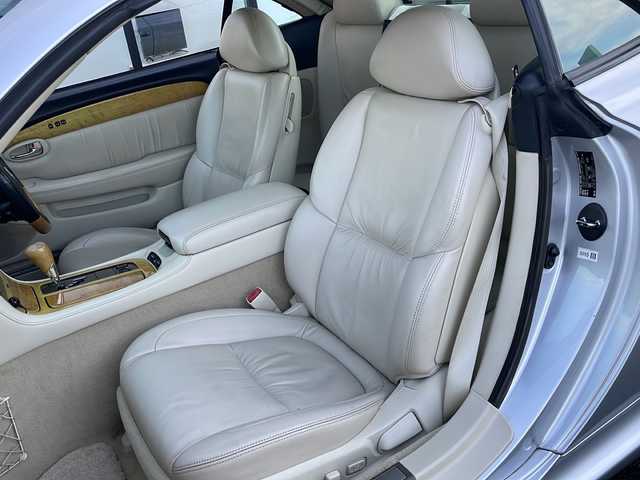 レクサス ＳＣ 430 道央・札幌 2006(平18)年 11.6万km プレミアムシルバーM 純正ナビ/【ＣＤ／ＭＤ／ＡＵＸ／ＴＶ】/マークレビンソン/バックカメラ/レザーシート/前席シートヒーター/前席パワーシート／シートメモリ/ＬＥＤ/フォグランプ/オートライト/横滑り防止装置/エアサスペンション【カズサス】/社外マフラー/ウッドコンビステアリング/クルーズコントロール/電動格納ミラー/ミラーヒーター