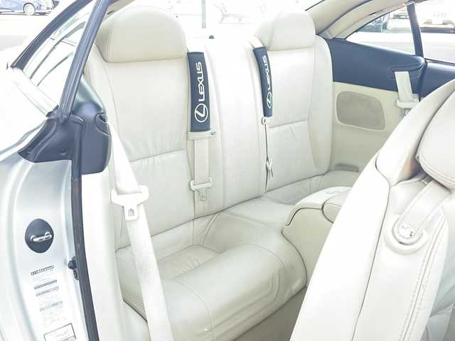 レクサス ＳＣ 430 道央・札幌 2006(平18)年 11.6万km プレミアムシルバーM 純正ナビ/【ＣＤ／ＭＤ／ＡＵＸ／ＴＶ】/マークレビンソン/バックカメラ/レザーシート/前席シートヒーター/前席パワーシート／シートメモリ/ＬＥＤ/フォグランプ/オートライト/横滑り防止装置/エアサスペンション【カズサス】/社外マフラー/ウッドコンビステアリング/クルーズコントロール/電動格納ミラー/ミラーヒーター