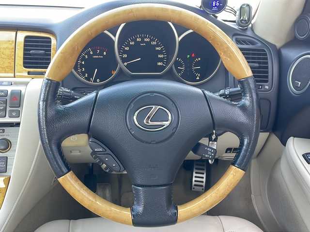 レクサス ＳＣ 430 道央・札幌 2006(平18)年 11.6万km プレミアムシルバーM 純正ナビ/【ＣＤ／ＭＤ／ＡＵＸ／ＴＶ】/マークレビンソン/バックカメラ/レザーシート/前席シートヒーター/前席パワーシート／シートメモリ/ＬＥＤ/フォグランプ/オートライト/横滑り防止装置/エアサスペンション【カズサス】/社外マフラー/ウッドコンビステアリング/クルーズコントロール/電動格納ミラー/ミラーヒーター