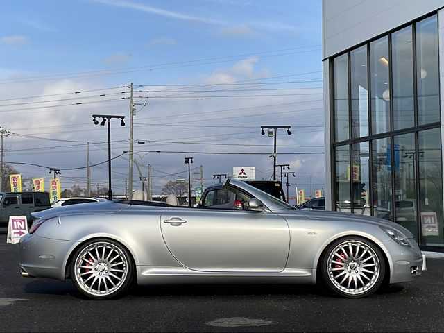 レクサス ＳＣ 430 道央・札幌 2006(平18)年 11.6万km プレミアムシルバーM 純正ナビ/【ＣＤ／ＭＤ／ＡＵＸ／ＴＶ】/マークレビンソン/バックカメラ/レザーシート/前席シートヒーター/前席パワーシート／シートメモリ/ＬＥＤ/フォグランプ/オートライト/横滑り防止装置/エアサスペンション【カズサス】/社外マフラー/ウッドコンビステアリング/クルーズコントロール/電動格納ミラー/ミラーヒーター