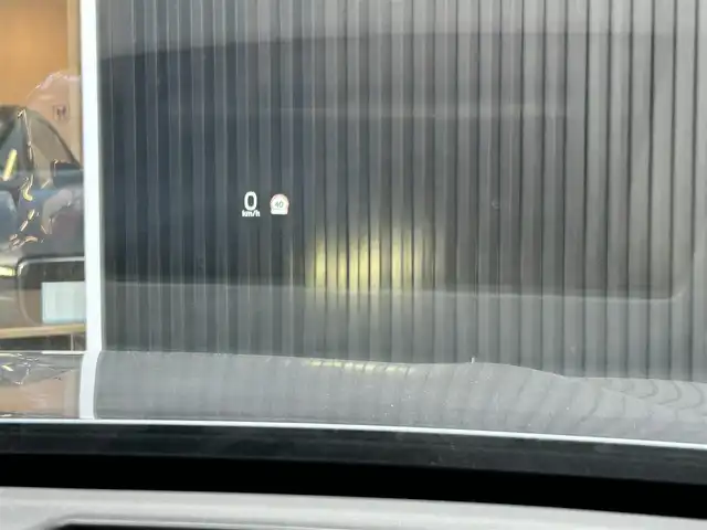 ボルボ ＸＣ６０ T5 AWD インスクリプション 福岡県 2019(平31)年 6.6万km ガンＭ インテリセーフ/黒革シート/エアシート　/全席シートヒーター/前席シートマッサージ　/ヘッドアップディスプレイ/純正ナビ/Applecarplay/androidauto/全方位カメラ/フルセグTV/Bluetooth/LEDヘッドライト/オートハイビーム/パワーバックドア/純正ドライブレコーダー/純正19インチアルミホイール/ETC