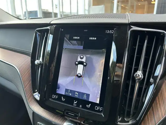 ボルボ ＸＣ６０ T5 AWD インスクリプション 福岡県 2019(平31)年 6.6万km ガンＭ インテリセーフ/黒革シート/エアシート　/全席シートヒーター/前席シートマッサージ　/ヘッドアップディスプレイ/純正ナビ/Applecarplay/androidauto/全方位カメラ/フルセグTV/Bluetooth/LEDヘッドライト/オートハイビーム/パワーバックドア/純正ドライブレコーダー/純正19インチアルミホイール/ETC