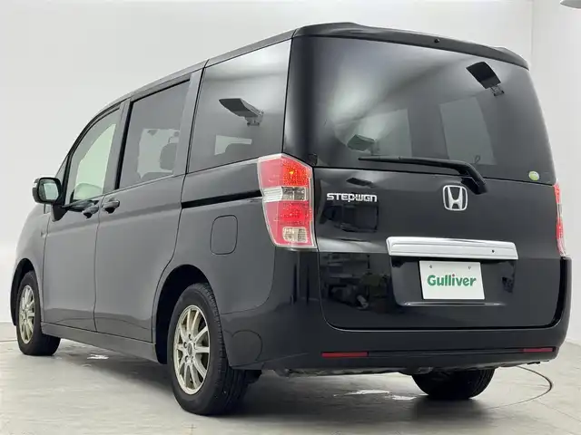 ホンダ ステップワゴン G Lパッケージ 愛知県 2010(平22)年 8万km 黒 AAC/両側パワースライドドア/スペアキー/カーステレオ/CD/FM/AM/ETC/社外AW/ウエインカー付サイドミラー/純正フロアマット/横滑り防止装置