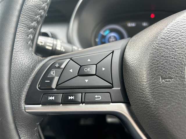 日産 キックス X 福岡県 2020(令2)年 5.7万km ピュアブラック 衝突軽減ブレーキ/レーダークルーズコントロール/純正ナビ/フルセグTV/Bluetooth/バックカメラ/全方位カメラ/LEDヘッドライト/オートホールド/電動サイドブレーキ/ドライブレコーダー/純正17インチアルミホイール/ETC/取扱説明書/保証書/スペアキー×1