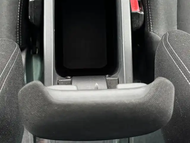 ルノー カングー クルール 愛知県 2017(平29)年 7.9万km ノーティクルブルー ワンオーナー　/ナビＡＶＩＣ－ＲＺ８００　/バックカメラ　/ＥＴＣ　/後席用モニターＴＶＭ－Ｗ９１０　/キーレス　/ＵＳＢ　/３６０度ドラレコ　/ＣＤ　/ＢＴ　/オートエアコン　/フォグ　/フロアマット　/スペアキー
