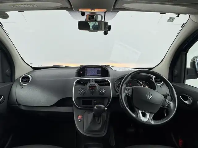 ルノー カングー クルール 愛知県 2017(平29)年 7.9万km ノーティクルブルー ワンオーナー　/ナビＡＶＩＣ－ＲＺ８００　/バックカメラ　/ＥＴＣ　/後席用モニターＴＶＭ－Ｗ９１０　/キーレス　/ＵＳＢ　/３６０度ドラレコ　/ＣＤ　/ＢＴ　/オートエアコン　/フォグ　/フロアマット　/スペアキー