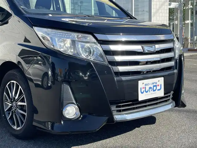 トヨタ ノア Si 佐賀県 2014(平26)年 14.7万km ブラック こちらは現金またはオートローンご利用時の価格です/自社ローンご希望の方は別途その旨お申付け下さい/純正SDナビ　型式：NSZT-W64/（AM/FM/BT/CD/DVD/SD/DS）/両側パワースライドドア/純正フリップダウンモニター/フロントフォグランプ/純正アルミホイール/スペアキー/純正ビルトインETC/LEDヘッドライト
