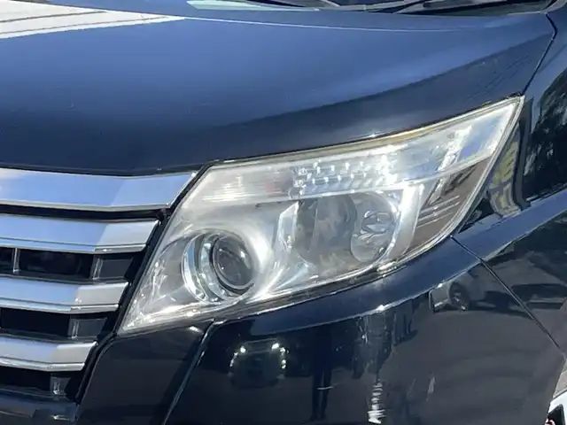 トヨタ ノア Si 佐賀県 2014(平26)年 14.7万km ブラック こちらは現金またはオートローンご利用時の価格です/自社ローンご希望の方は別途その旨お申付け下さい/純正SDナビ　型式：NSZT-W64/（AM/FM/BT/CD/DVD/SD/DS）/両側パワースライドドア/純正フリップダウンモニター/フロントフォグランプ/純正アルミホイール/スペアキー/純正ビルトインETC/LEDヘッドライト