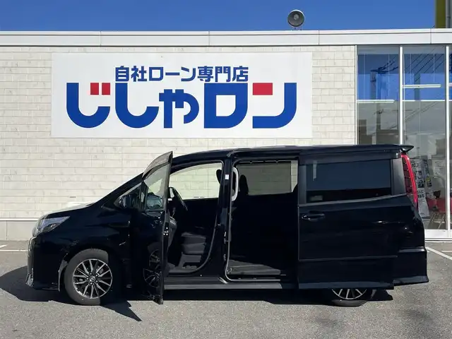 トヨタ ノア Si 佐賀県 2014(平26)年 14.7万km ブラック こちらは現金またはオートローンご利用時の価格です/自社ローンご希望の方は別途その旨お申付け下さい/純正SDナビ　型式：NSZT-W64/（AM/FM/BT/CD/DVD/SD/DS）/両側パワースライドドア/純正フリップダウンモニター/フロントフォグランプ/純正アルミホイール/スペアキー/純正ビルトインETC/LEDヘッドライト