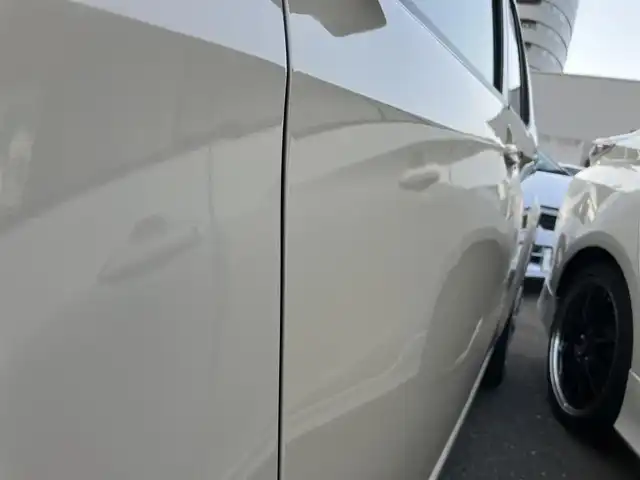 ダイハツ ブーン スタイル ホワイトLTD SAⅢ 三重県 2019(令1)年 3.1万km ホワイト/パウダリーベージュメタリック 2トーン 全方位カメラ/純正ナビ(Bluetooth/CD/DVD/SD/地デジTV/AM/FM)/360°ドライブレコーダー(HDR360G)/ETC/コーナーセンサー/スマートアシスト3(衝突警報/衝突回避支援ブレーキ/誤発進抑制制御/車線逸脱警報/オートハイビーム/先行車発進お知らせ)/LEDクリアランスランプ付LEDヘッドランプ/オートライト/LEDフロントフォグランプ/ホワイトドアミラー(電動オート格納)/ボディ同色アウトサイドドアハンドル/オプティトロンメーター/ステアリングスイッチ/助手席フタ付アッパーボックス/シートアンダートレイ(助手席)/キーフリーシステム/プッシュスタート/スペアキー